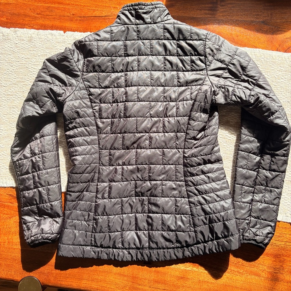 Patagonia Women's Black Puffer Jacket - Picture 2 of 8